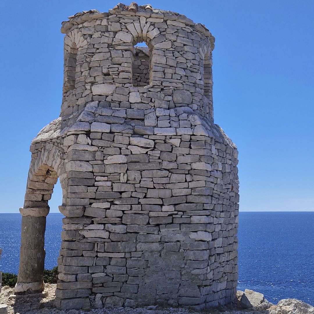 Wyspa Mana: Ukryty Skarb Archipelagu Zadarskiego